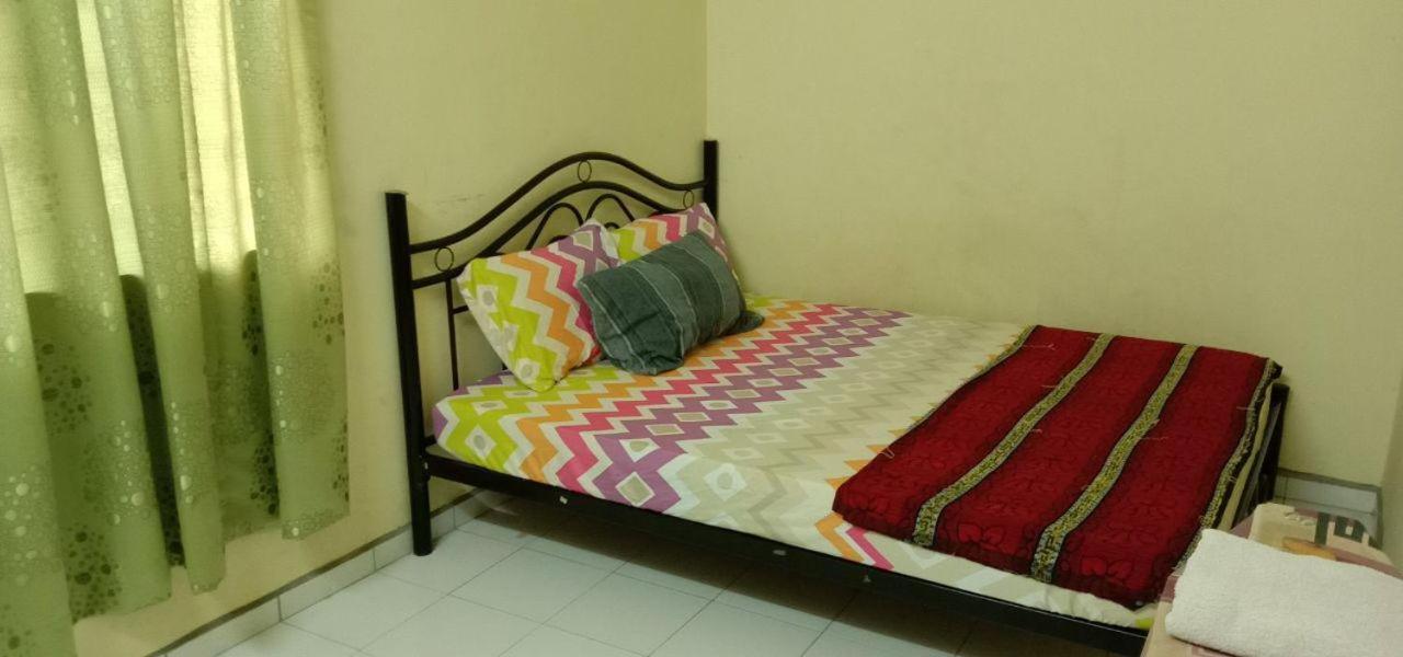 Bajet Homestay - Low Cost Houses Kuantan Buitenkant foto